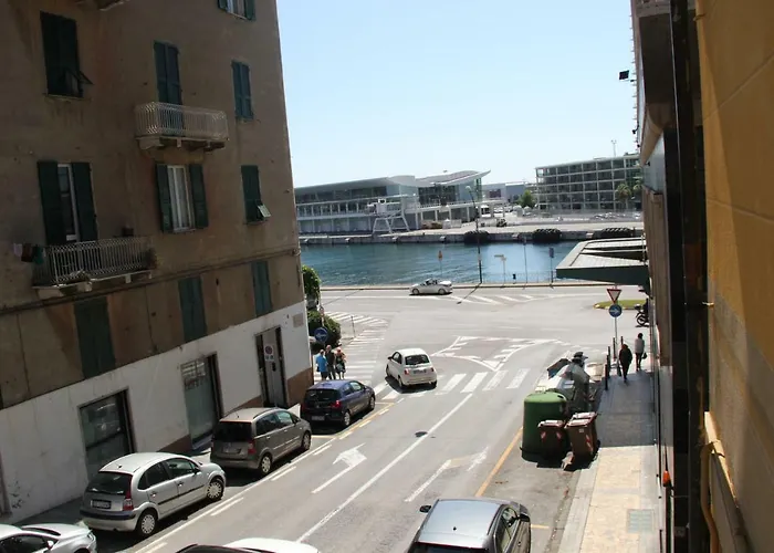 Apartment Il Piccolo Loft Della Vela Savona